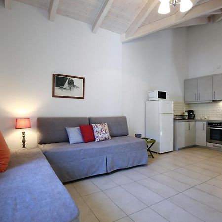 Wild Sea Apartments อาโยส นิกีตัส ภายนอก รูปภาพ