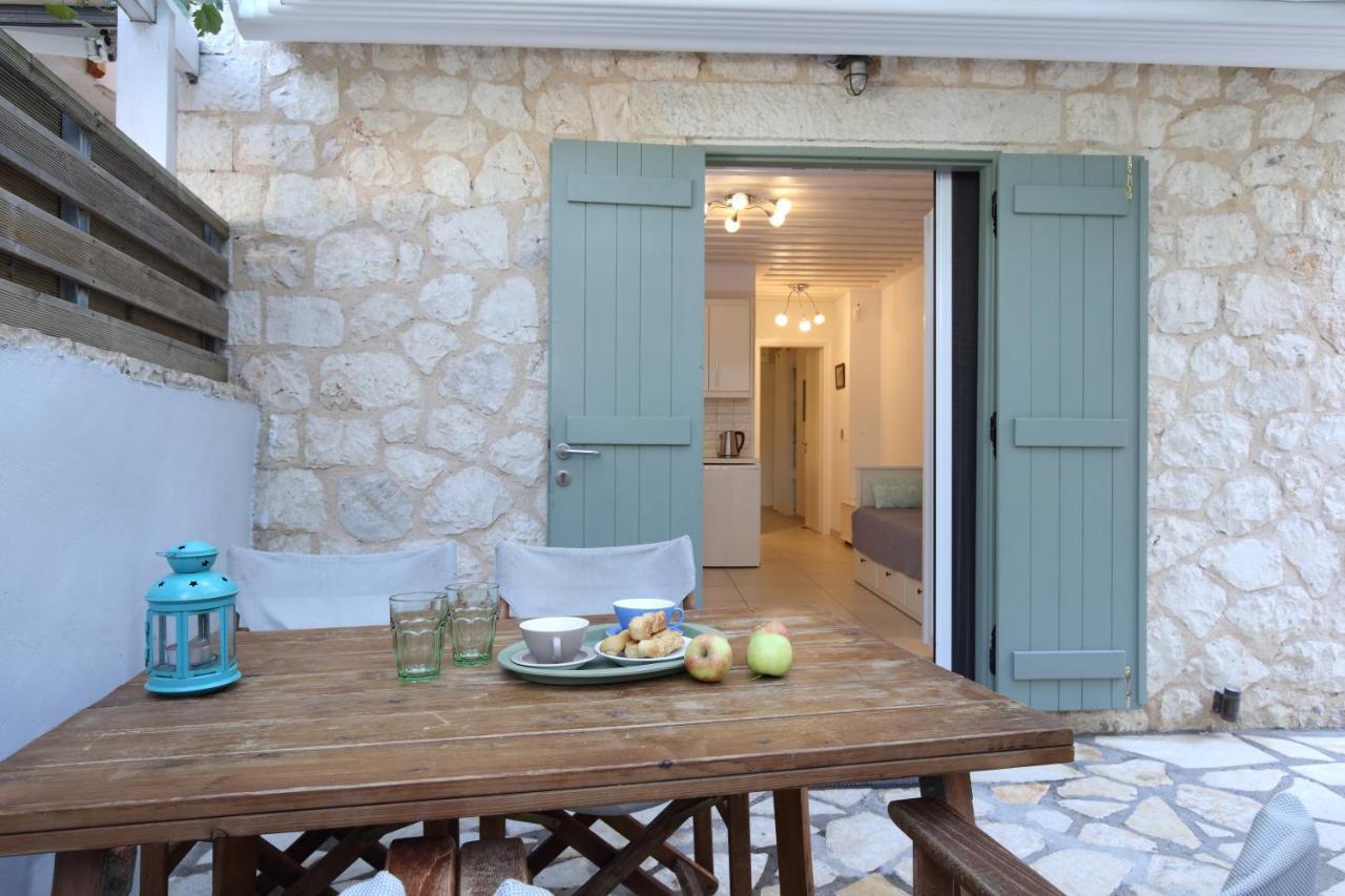 Wild Sea Apartments อาโยส นิกีตัส ภายนอก รูปภาพ